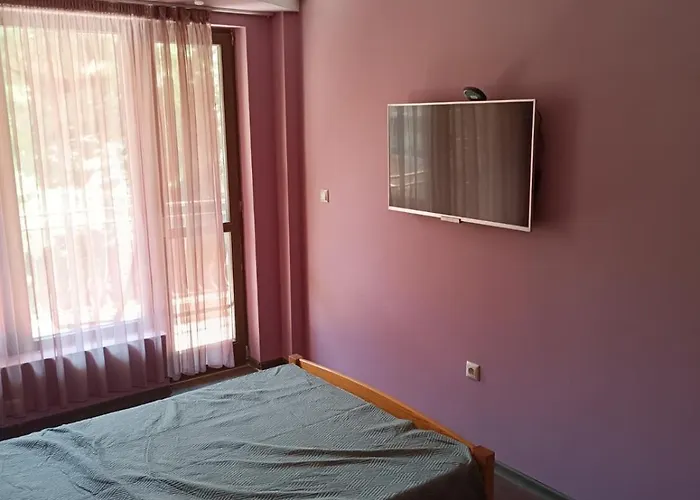 Апартамент Marina Варна